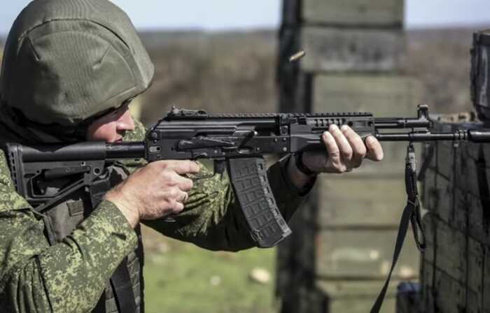 Британська розвідка: Росія продовжую змушувати призовників підписувати контракти з армією РФ