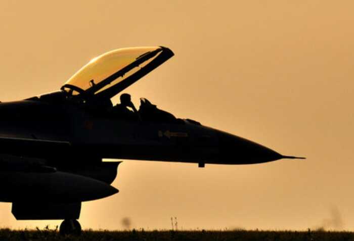 Україна та Чехія домовилися про навчання українських пілотів на F-16 і F-39