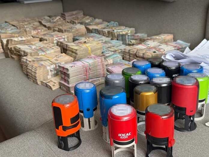 На Київщині викрито конвертцентр, що завдав державі збитків на 60 мільйонів гривень