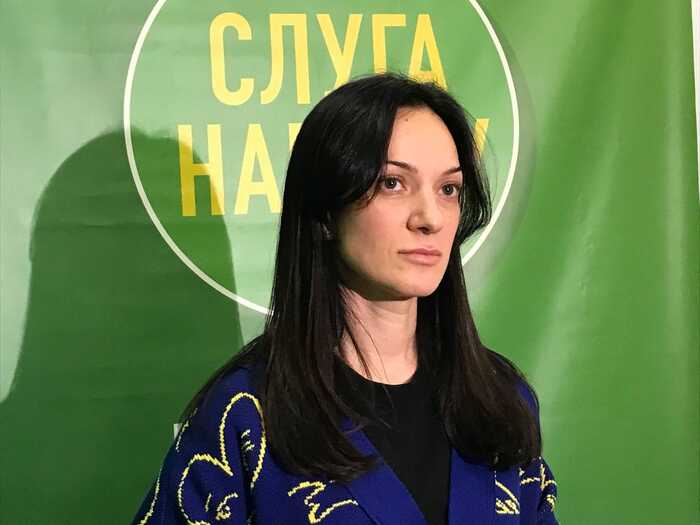 Соратниця дніпровського «Наріка» Аліада Мансурова засвітилася у луці від Prada на понад 110 тисяч гривень