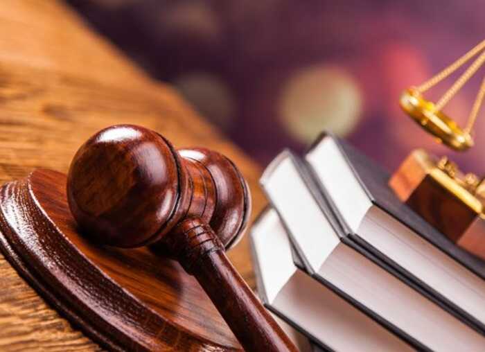 Суд виправдав нотаріуса, який брав участь у схемі незаконної приватизації на Трухановому острові за 700 мільйонів