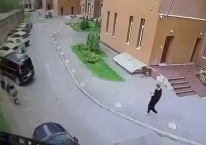 У Києві намагалися підірвати військового «Азову» через підставне побачення — вибухівку сховали в мопеді