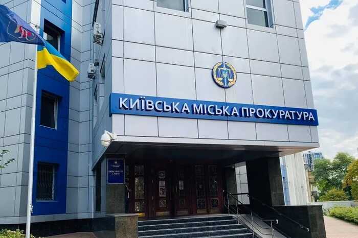 Прокуратура викрила адвоката, який допомагав військовим уникнути служби