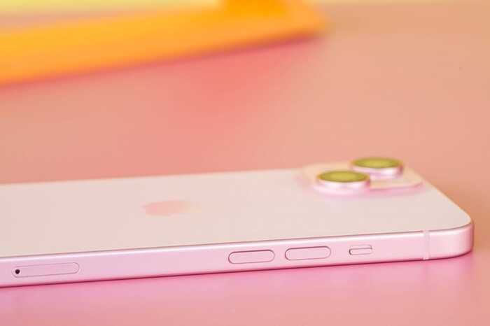 На Вінниччині замовили рожевий смартфон iPhone за 39 тисяч гривень