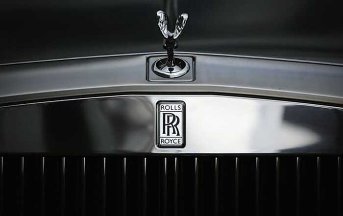 В Росії зріс попит на люксові автомобілі Rolls-Royce і Ferrari