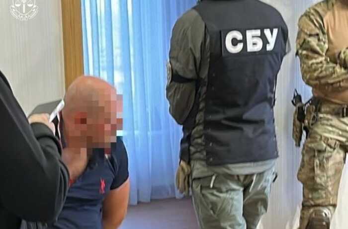 Затриманий за корупцію детектив НАБУ Магамедрасулов отримував подарунки від батька-громадянина РФ