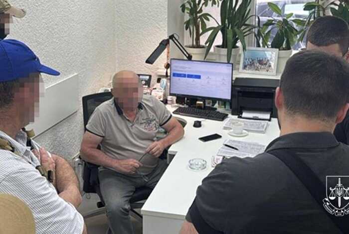 У Києві затримали керівництво та медиків, які продавали фіктивні довідки про інвалідність