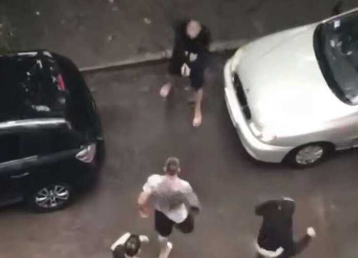 У Харкові чоловік відкрив вогонь по хлопцю з протезом