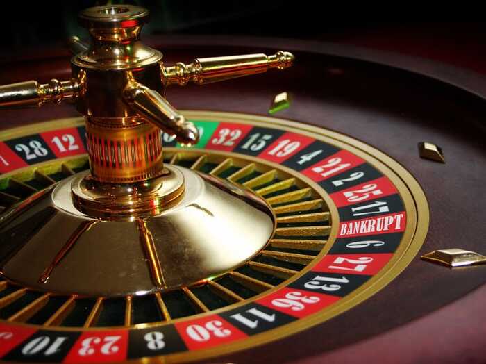 Мережа казино Slots City намагається стягнути понад 15 мільйонів гривень з компанії ексчлена КРАІЛ Яхнія