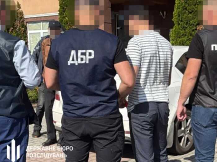 На Закарпатті судитимуть митника та правоохоронця, які організували схему виїзду чоловіків призовного віку за кордон