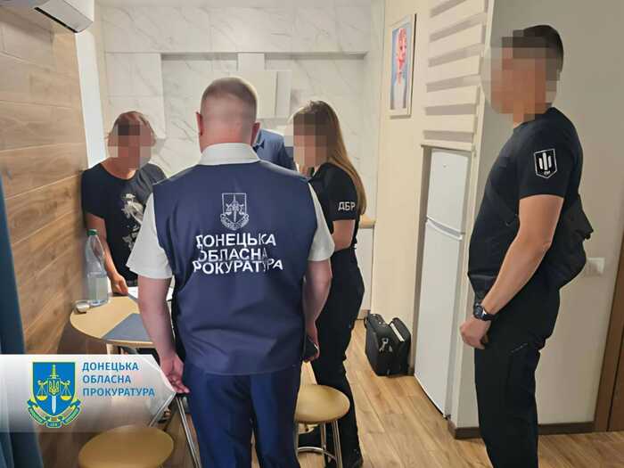 На Донеччині та Чернігівщині викрили корупційні схеми на 87,5 мільйона гривень: підозри отримали 45 осіб