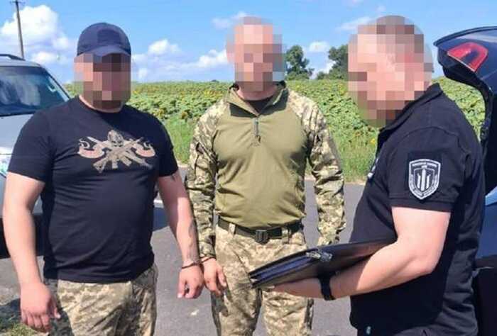 На Чернігівщині викрили військового, який за гроші допомагав ухилянту втекти з полігону