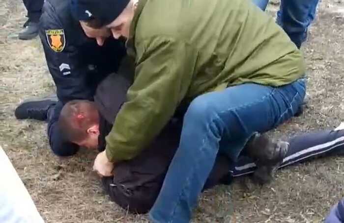 Суд пом’якшив вирок чоловіку, який поранив двох людей під час затримання у лютому 2022-го